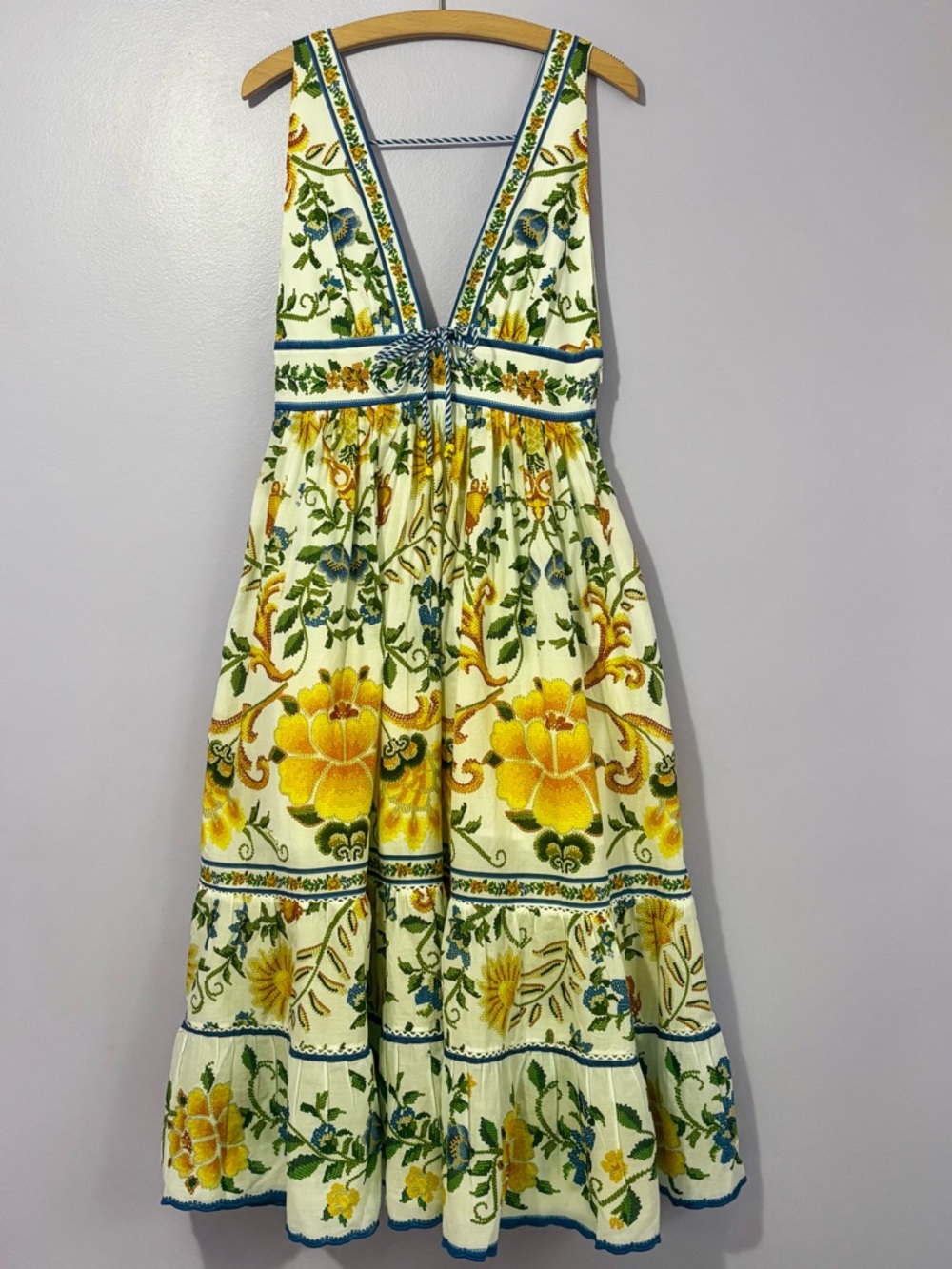 NWT FARM Rio Emily Tapestry Deep V-neck Floral Print Midi Dress SZ SMALL RV $260 - Picture 5 of 16